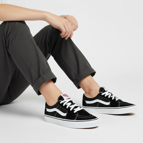 Vans Sk8-Low 黒白 (ヴァンズ スケートロー) VN0A4UUK6BT Order Vans Sk8-Low 黒白 (ヴァンズ スケートロー) VN0A4UUK6BT