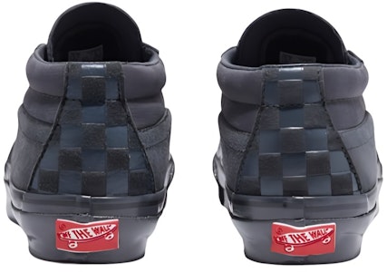 万斯 Sk8-Mid Reissue 83 MG 'TDC 铁门' 休闲鞋 VN000E7JM8M Lookbook 万斯 Sk8-Mid Reissue 83 MG 'TDC 铁门' 休闲鞋 VN000E7JM8M