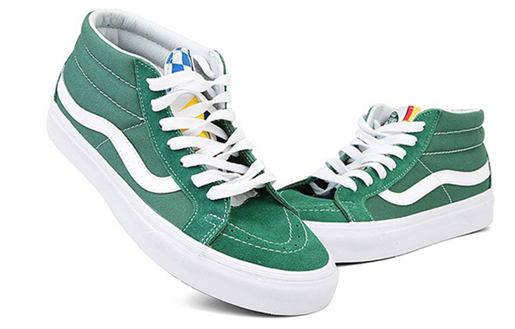 Shop 반스 스케이트 미드 스웨이드 스트릿 스니커즈 '그린 화이트' VN0A391FTOY