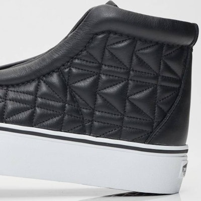 Vans Sk8 Hi无鞋带平台Karl Lagerfeld绗缝黑色版 VN0A3DQ7OEL Details for Vans Sk8 Hi无鞋带平台Karl Lagerfeld绗缝黑色版 VN0A3DQ7OEL