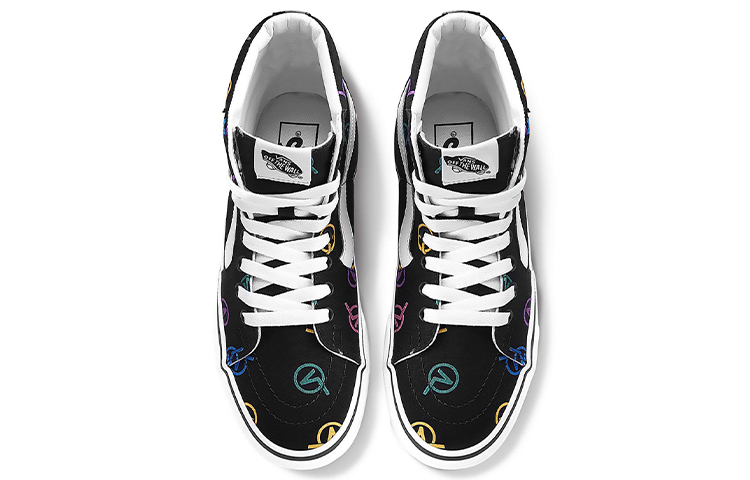 Lookbook Vans SK8-HI Negro Unisex 'Negro Blanco' VN0A4BV616Y