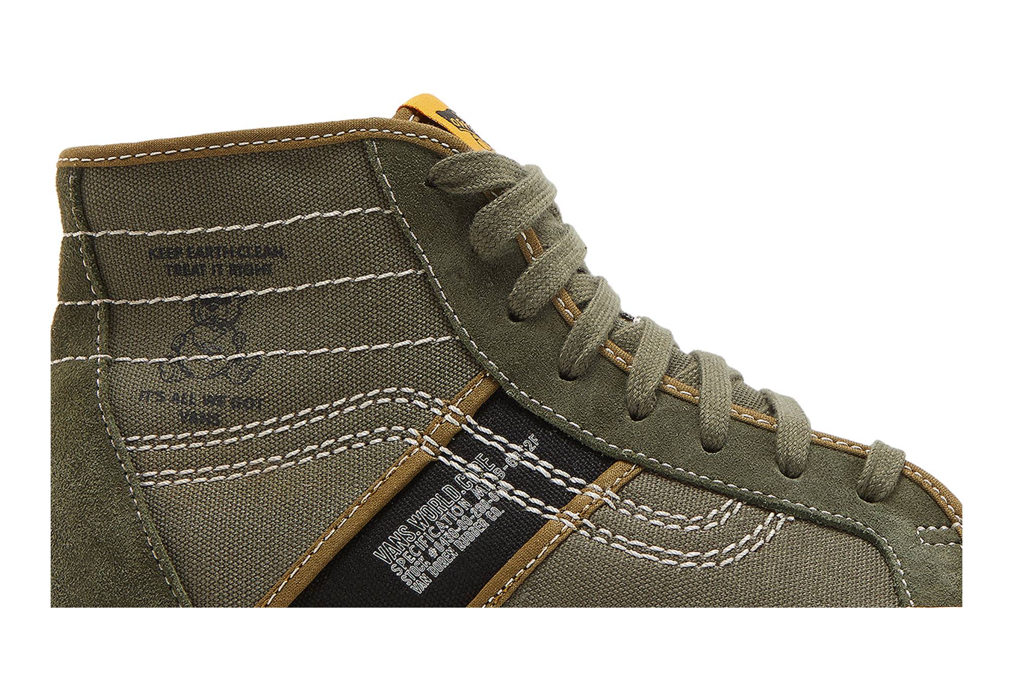 Order Vans Sk8-Hi Gym Isu 'Siri Kod Dunia' VN0A5JIUA06