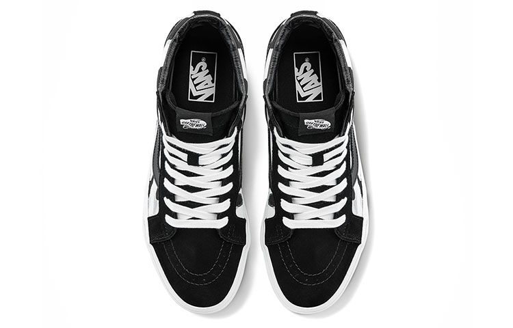 Lookbook Vans Unisex SK8-Hi Reissue Sepatu Tinggi Hitam/Putih VN0A2XSBWHT
