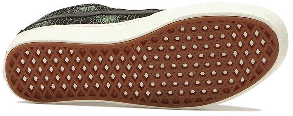 Vans Sk8-Mid ComfyCush 'Hitam Hijau' VN0A4UW14CU Details for Vans Sk8-Mid ComfyCush 'Hitam Hijau' VN0A4UW14CU