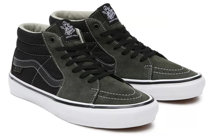 Shop Vans Skate Grosso Mid 'Hutan Malam' VN0A5FCG98O