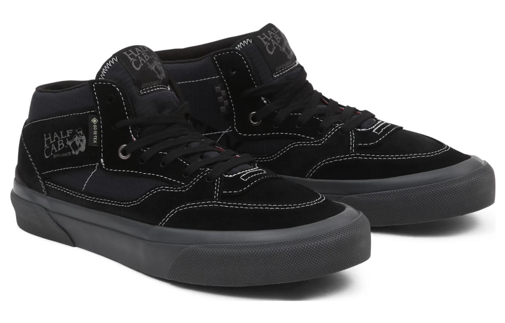 Lookbook Vansハーフキャブ'92 GTX黒 (Vans Half Cab '92 GTX Black) VN0005V4BLK