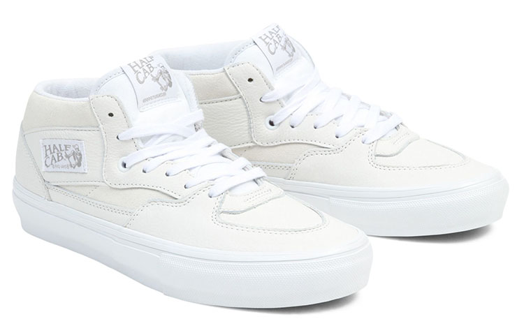Shop Vans 滑板 Half Cab 'Daz - White' VN0A5FCDWWW