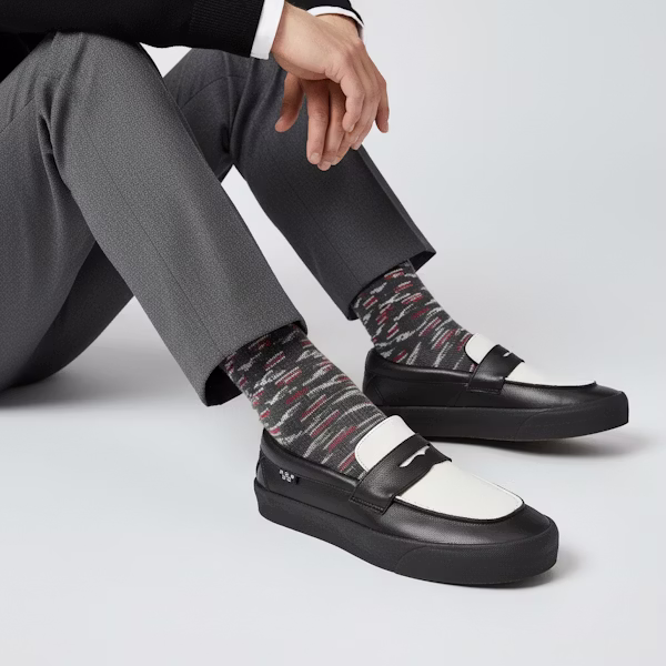 Vans Skate Loafer Hitam Putih VN000VA6Y28 Order Vans Skate Loafer Hitam Putih VN000VA6Y28