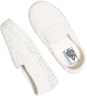반스 슬립-어 2 화이트 (Vans Slip-Er 2 White) VN0A4UWOFS8 Lookbook 반스 슬립-어 2 화이트 (Vans Slip-Er 2 White) VN0A4UWOFS8