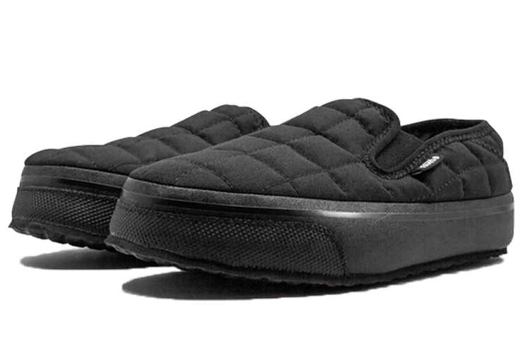 Lookbook Vans Slip-On Hitam VN0A3TKRBLK