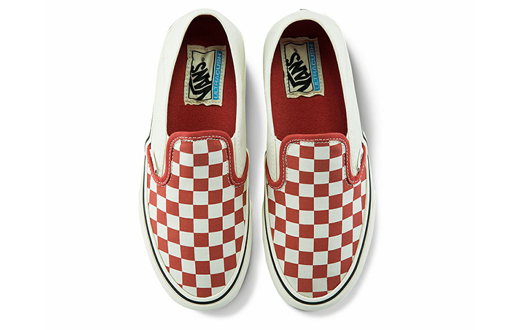 Lookbook ヴァンズ スリッポン チェッカー レッド/ホワイト VN0A5HYQA02