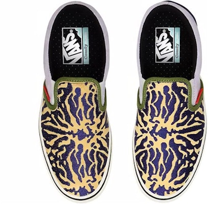 Vans Slip-On ComfyCush 'Bugs - Cetak Biru' VN0A3WMDWWG Shop Vans Slip-On ComfyCush 'Bugs - Cetak Biru' VN0A3WMDWWG