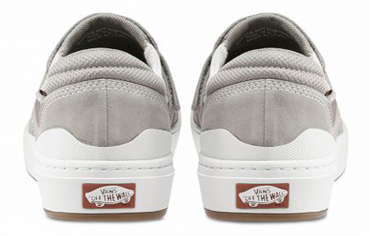 Shop Vans 一脚蹬滑板鞋 灰/白 VN0A4P38SXT