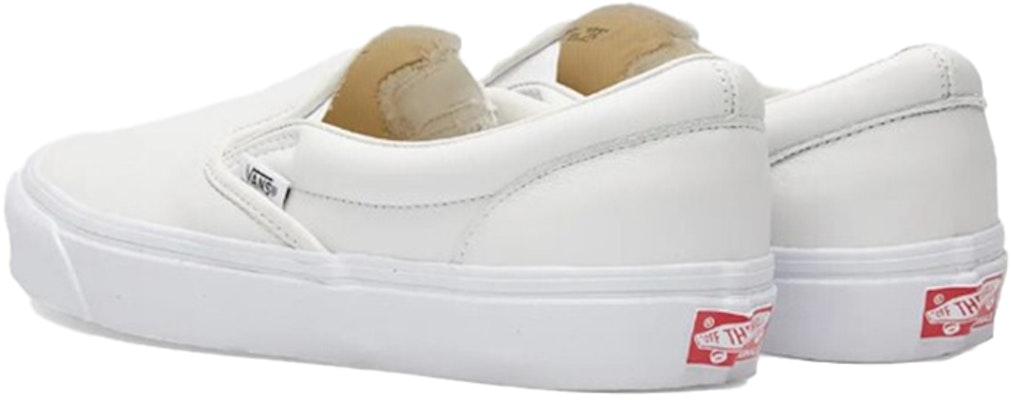 Vans经典Slip-On LX白色皮革款 VN000UDF1NT Lookbook Vans经典Slip-On LX白色皮革款 VN000UDF1NT