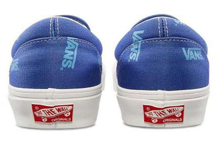Shop Vans Slip-On Mehrfarbiges Logo Blau VN0A45JKVQF