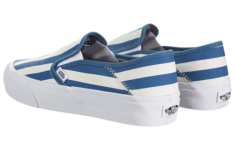 Lookbook Vans Slip-On SF Sneakers Blu/Bianco VN0A3MVDVT7