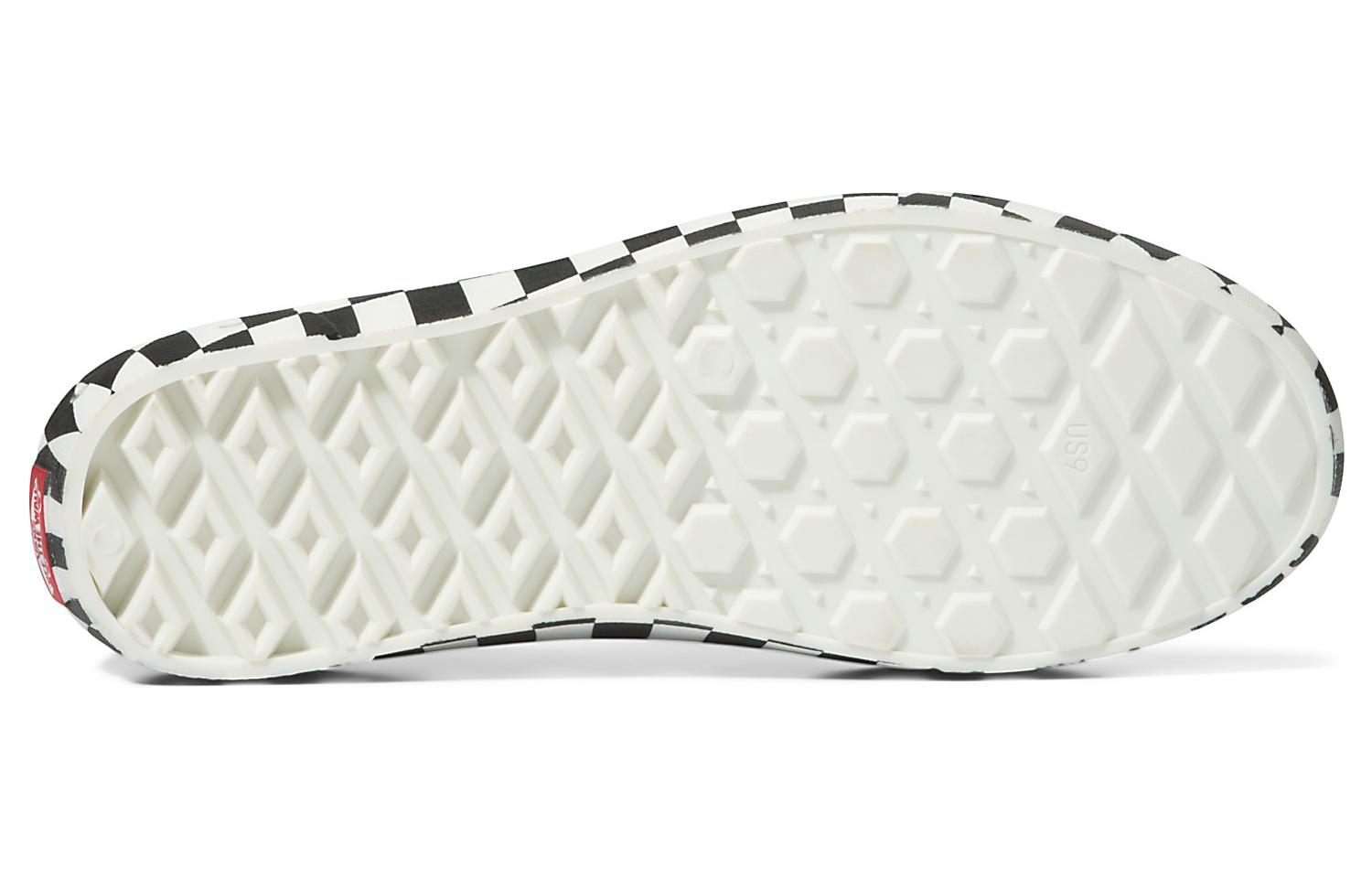 Shop Vans Slip-On Trk 'Hitam Putih' VN0A5HF8705