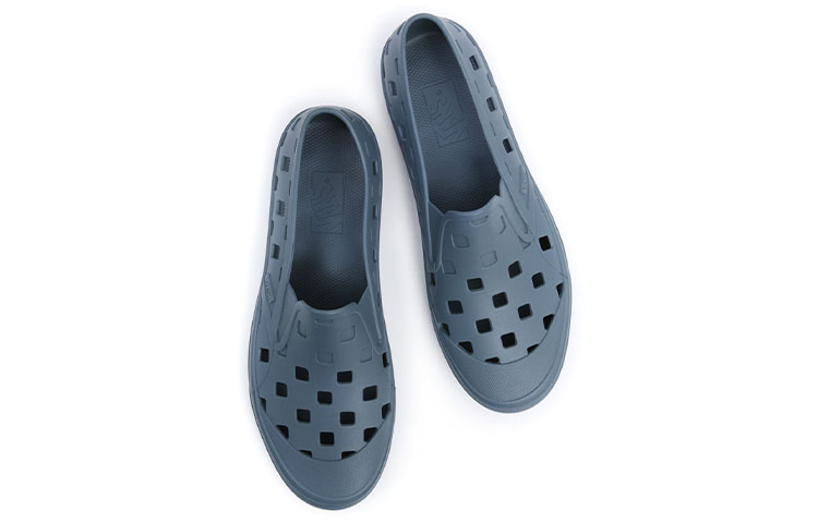 Shop Vans Slip-On TRK BLU VN0A5HF8RV2