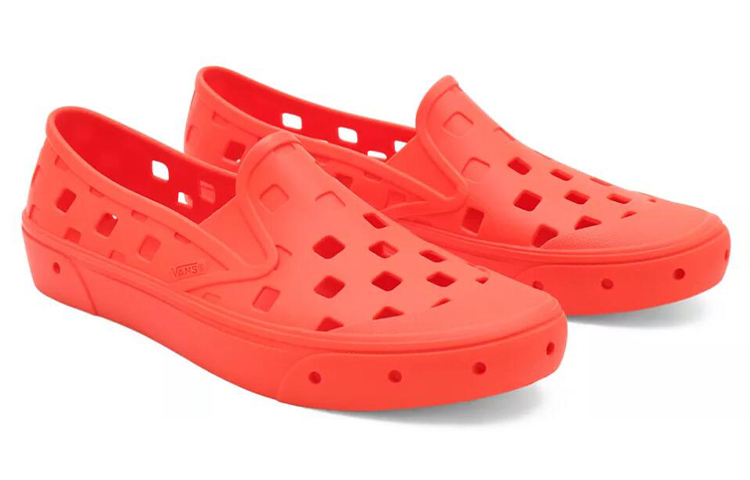 Lookbook Vans Slip-on Trk Jingga/Merah VN0A5HF8ORA