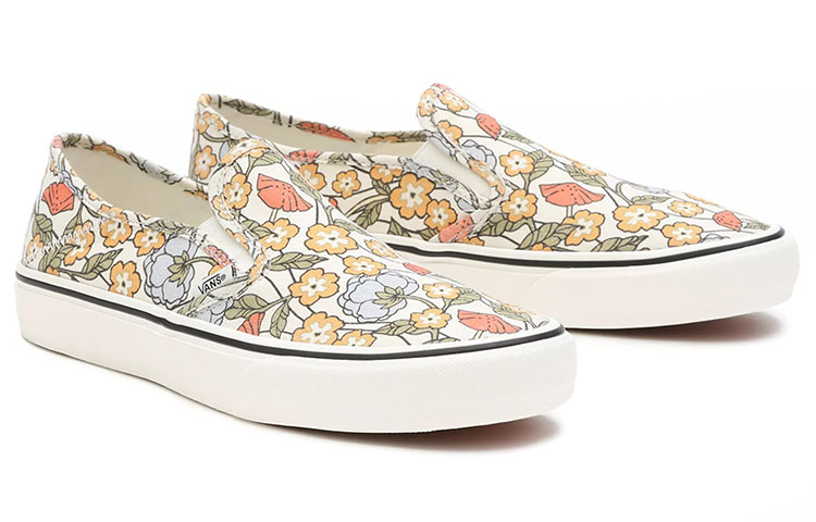 Lookbook Vans Slip-On VR3 'Blanco Amarillo' VN0A4BX8448