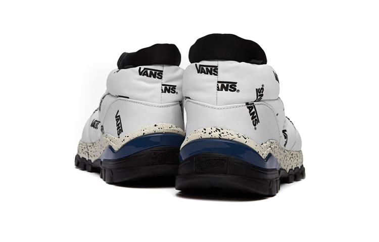 Shop Vans Slip Hiker LX ''Logo Intégral - Marshmallow'' VN0A7Q4WA65