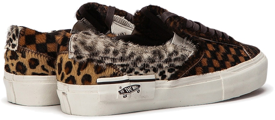 Vans SLIP-ON CAP LX CUT AND PASTE ANIMAL PACK Coklat/Hitam Leopard. VN0A3TKSVSO1 Purchase Vans SLIP-ON CAP LX CUT AND PASTE ANIMAL PACK Coklat/Hitam Leopard. VN0A3TKSVSO1