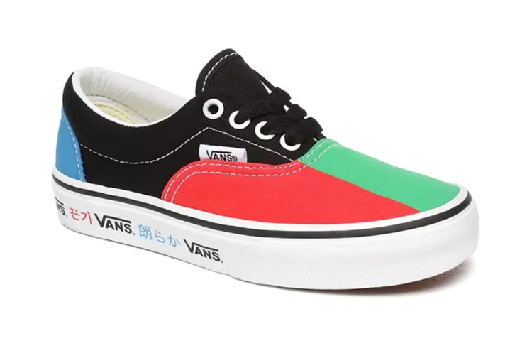 Lookbook Vans Spirit Era 'Hitam Merah Biru' VN0A38H8WK2