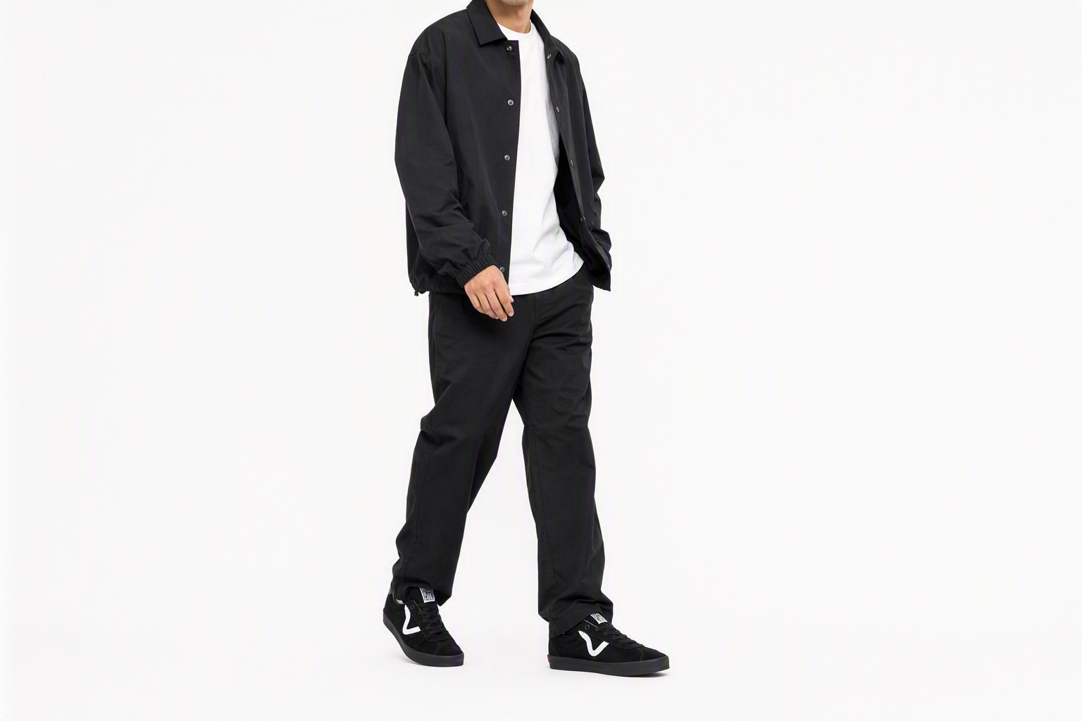 Order Vans 经典黑色运动鞋 VN000CQRBKA