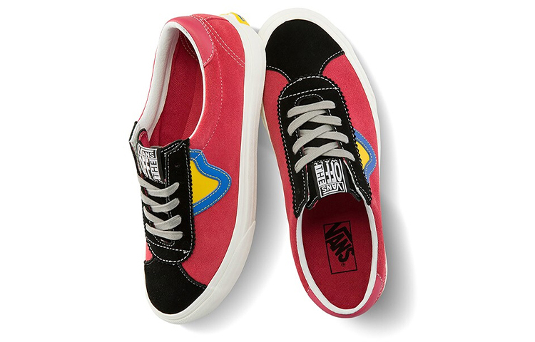 Lookbook 반스 스포츠 레드 (Vans Sports Red) VN0A4BU627S