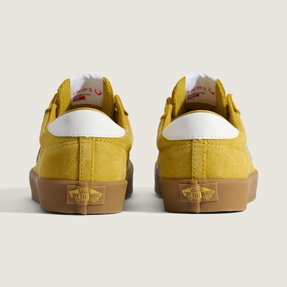 Shop Vans Sport Low 豬皮麂皮復古休閒鞋 VN000D1PEMX