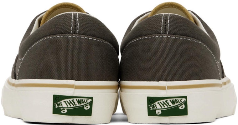 Vans SSENSE x Vault VR3 'Abu-Coklat' VN0000T3BRO Shop Vans SSENSE x Vault VR3 'Abu-Coklat' VN0000T3BRO