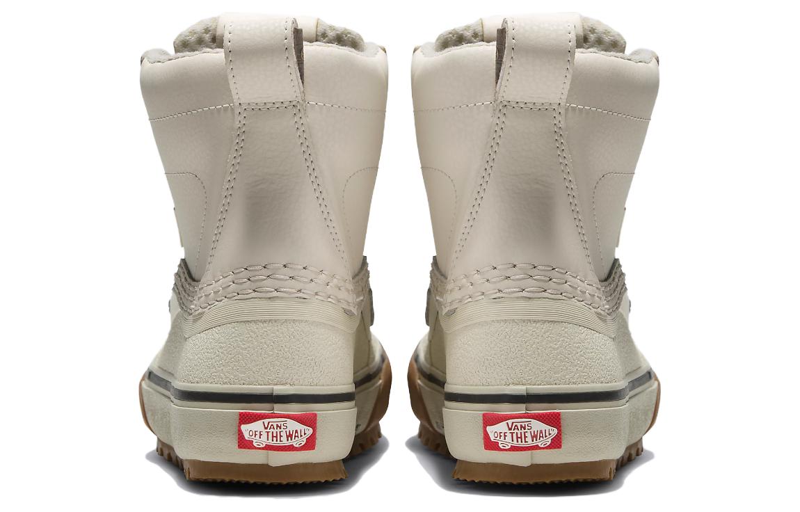 Shop Vans スタンダード ミッド スノー MTE シューズ 'ヴィンテージ ホワイト' VN0A5JHZ0VW