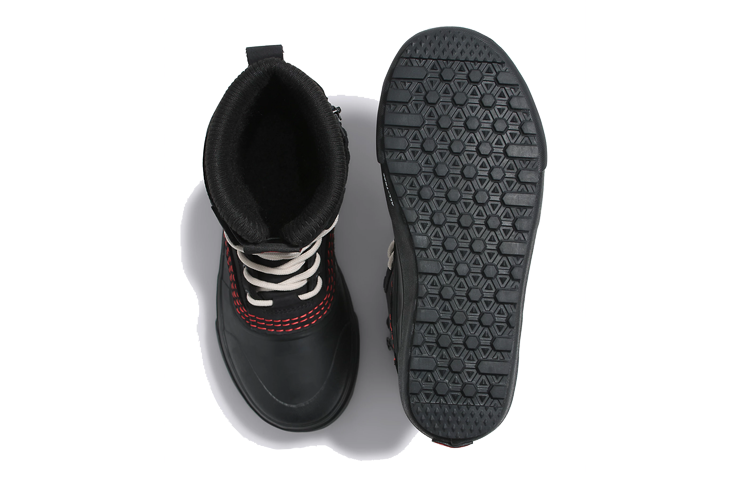 Shop ヴァンズ スタンダード ジップ スノーブーツ (黒/赤) VN0A5JI5BLA