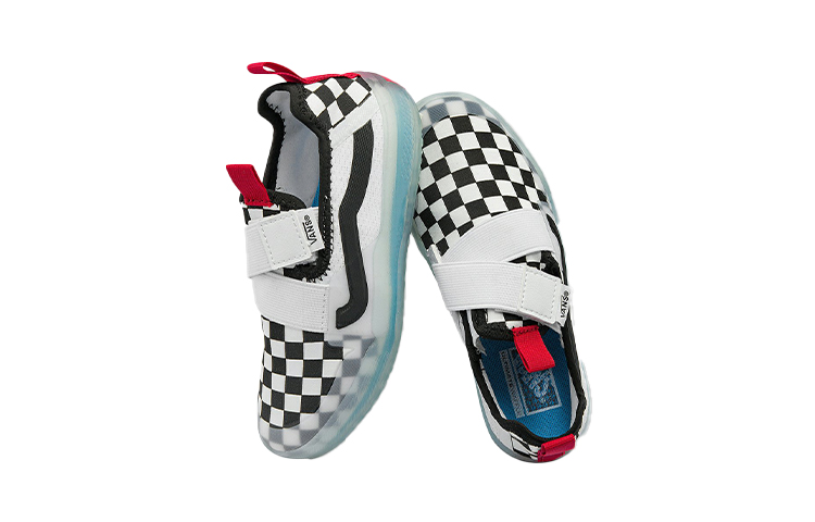 Lookbook Vans Strker Ultimatewaffle ''Zwart Wit Blauw'' VN0A4UVY5GU
