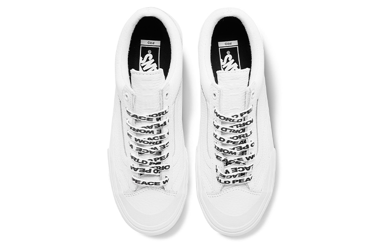 Shop Vans Style 36 Pro 低幫 板鞋 男女同款 白色