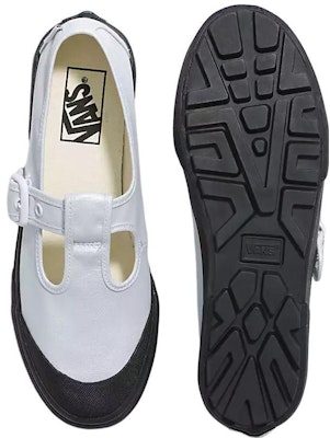 Vans Gaya 93 Kanvas Salutan 'Putih Hitam' VN0A3XTJW00 Shop Vans Gaya 93 Kanvas Salutan 'Putih Hitam' VN0A3XTJW00