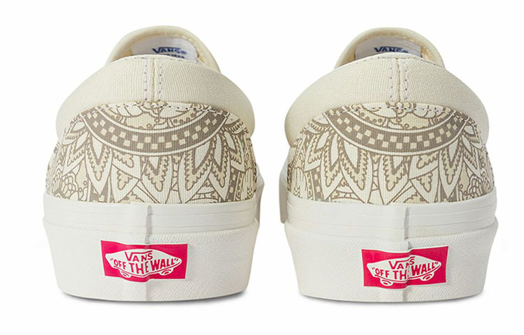Shop Vans 98 低帮滑板鞋 男女款 白色 VN0A3JEXBWQ