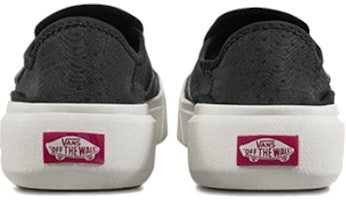 Vans Comfycush 一款黑色 Shop Vans Comfycush 一款黑色
