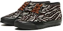 Lookbook Vans Taka Hayashi x Vault OG Chukka LX ''Bruin Wit Zwart'' VN0A5FC1BRO