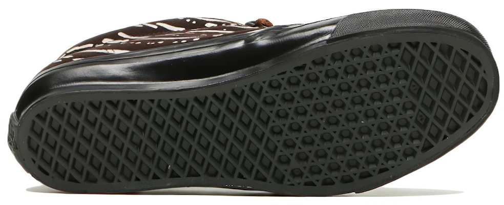 Vans Taka Hayashi x Vault OG Chukka LX ''Bruin Wit Zwart'' VN0A5FC1BRO Details for Vans Taka Hayashi x Vault OG Chukka LX ''Bruin Wit Zwart'' VN0A5FC1BRO