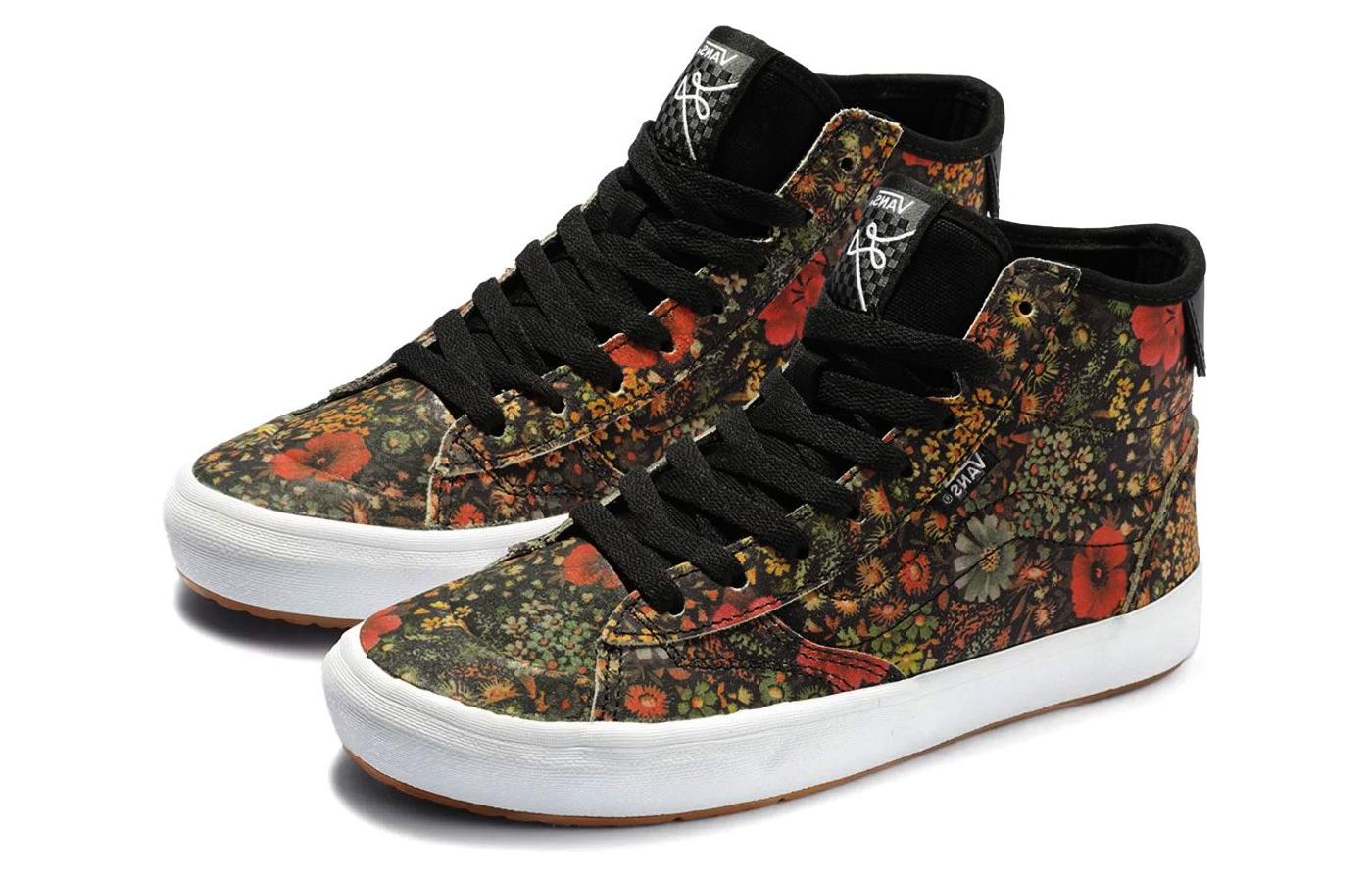 Order ヴァンズ Lizzie フローラルブラック VN0A4BX15RF