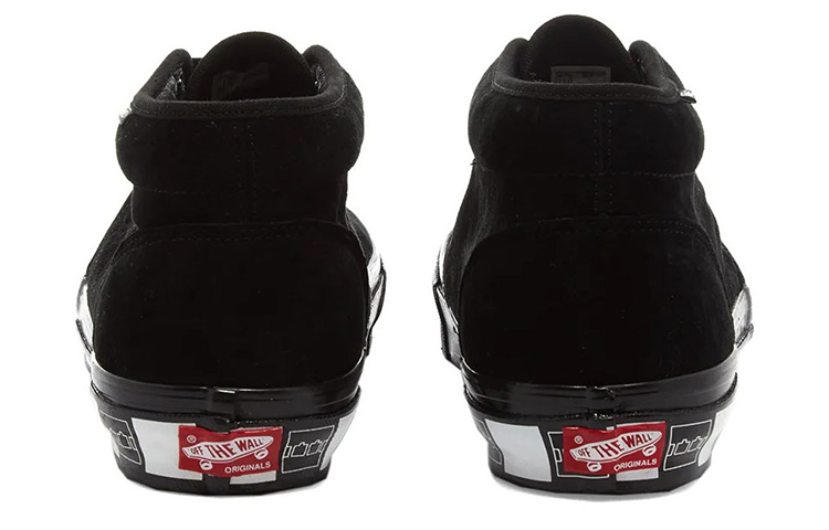 Shop The Trilogy Tapes x Vans Vault OG 中筒鞋 LX 黑色