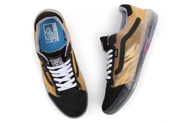 Shop Vans 透明 Evdnt Rw Ultimatewaffle 低筒休閒板鞋 女款 黑金