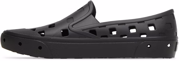 Shop ヴァンズ トレック スリップオン (黒) VN0A5HF8BLK