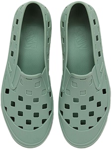 Vans Trek Slip-On 'Hijau Milieu' VN0A5HF8YV2 Lookbook Vans Trek Slip-On 'Hijau Milieu' VN0A5HF8YV2