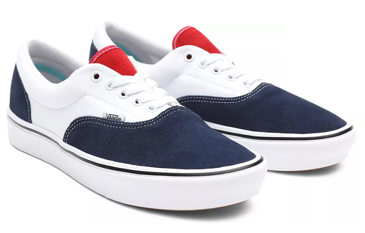 Lookbook Vans Tri-tone Comfycush Era ''Wit Blauw'' VN0A3WM949S