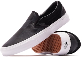 Vans U Classic Slip-on Hitam VN0A4U382P9 Purchase Vans U Classic Slip-on Hitam VN0A4U382P9