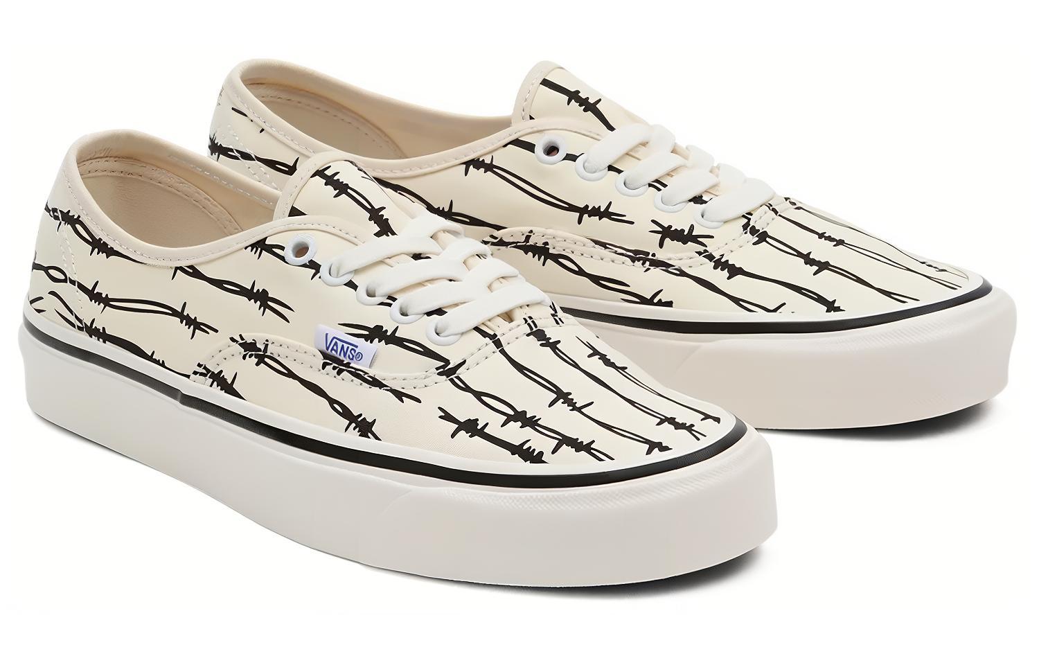 Lookbook Vans UA Authentic 44 DX Anaheim Factory Barbed Wire Putih VN0A5KX4AXF