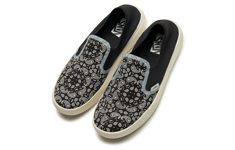 Order バンズ コンフィクッシュ ワン "ブラックカシューフラワー" VN0A45J51KP