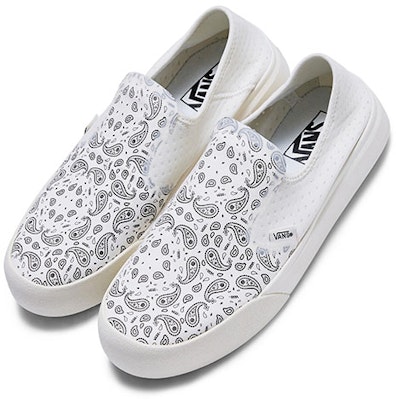 Vans UA ComfyCush One 低筒休閒板鞋 男女通款 白黑 腰果花 Order Vans UA ComfyCush One 低筒休閒板鞋 男女通款 白黑 腰果花